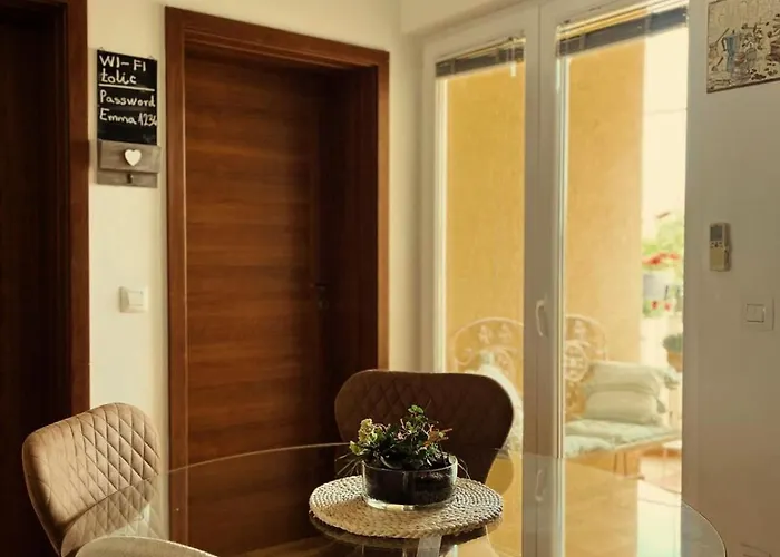 Emma アパート ビオグラード・ナ・モル