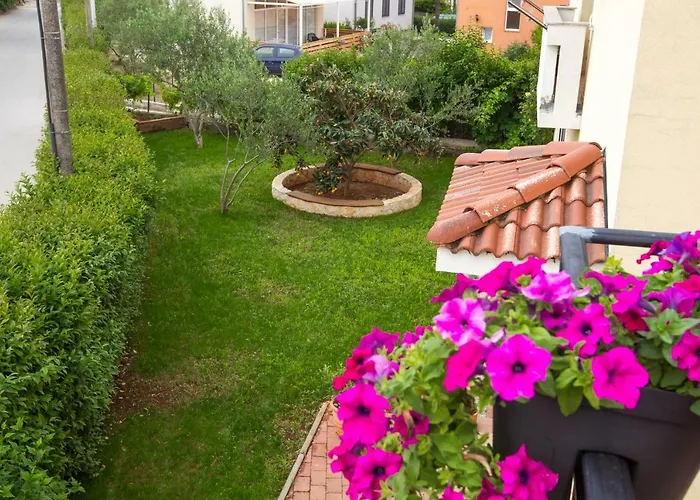 アパート Emma ビオグラード・ナ・モル