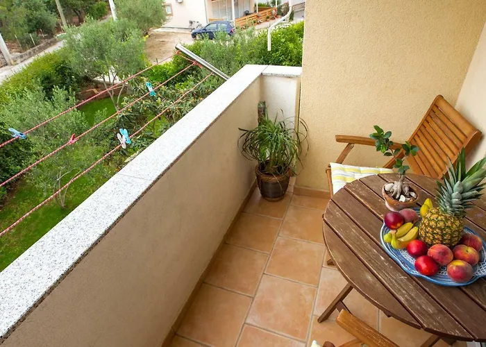 Emma アパート ビオグラード・ナ・モル